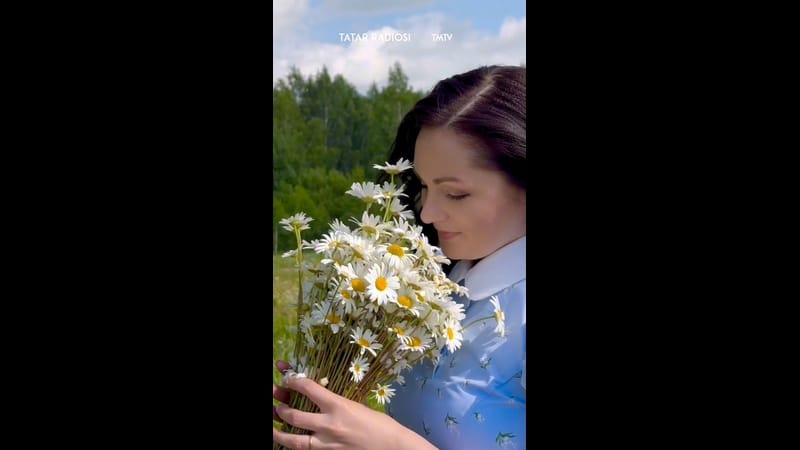 Лилия Хаснулова «Язмыш бишеге» җырын тәкъдим итә ?
 
Җәйге кәеф өстәрлек, күңелгә җылылык бирерлек җ